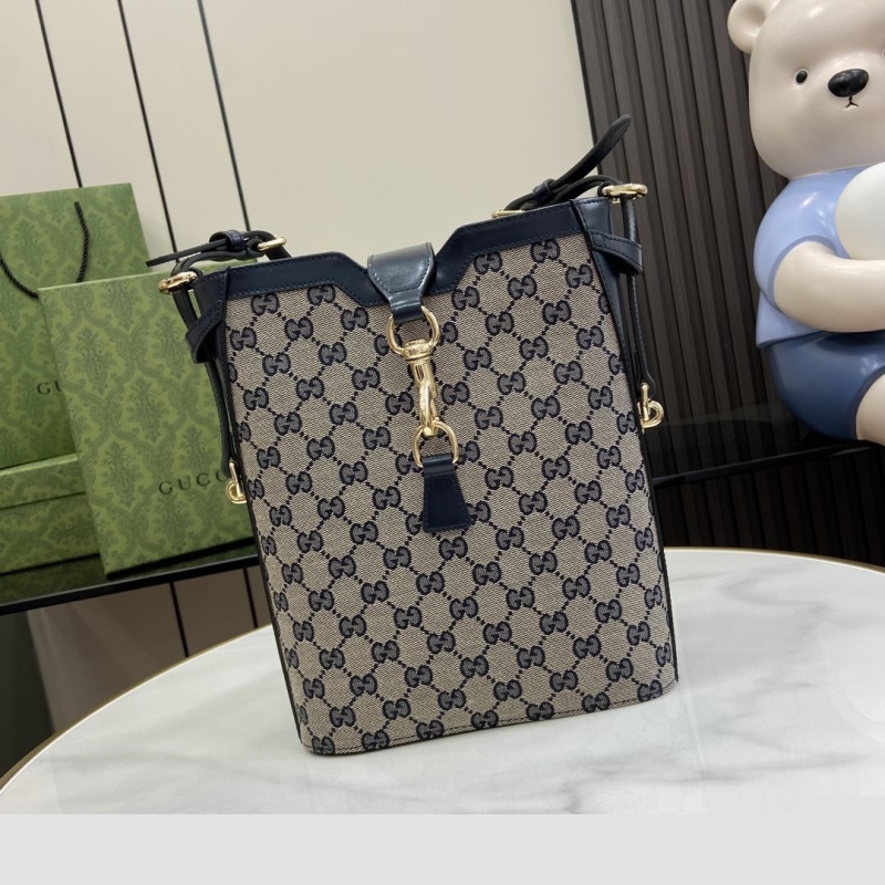 G*u*i bucket bags